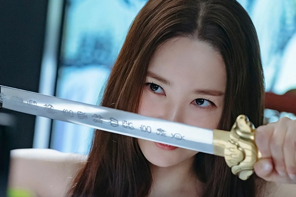 Tổng quan phim Nữ Hoàng Lừa Đảo Tổng quan phim Nữ Hoàng Lừa Đảo